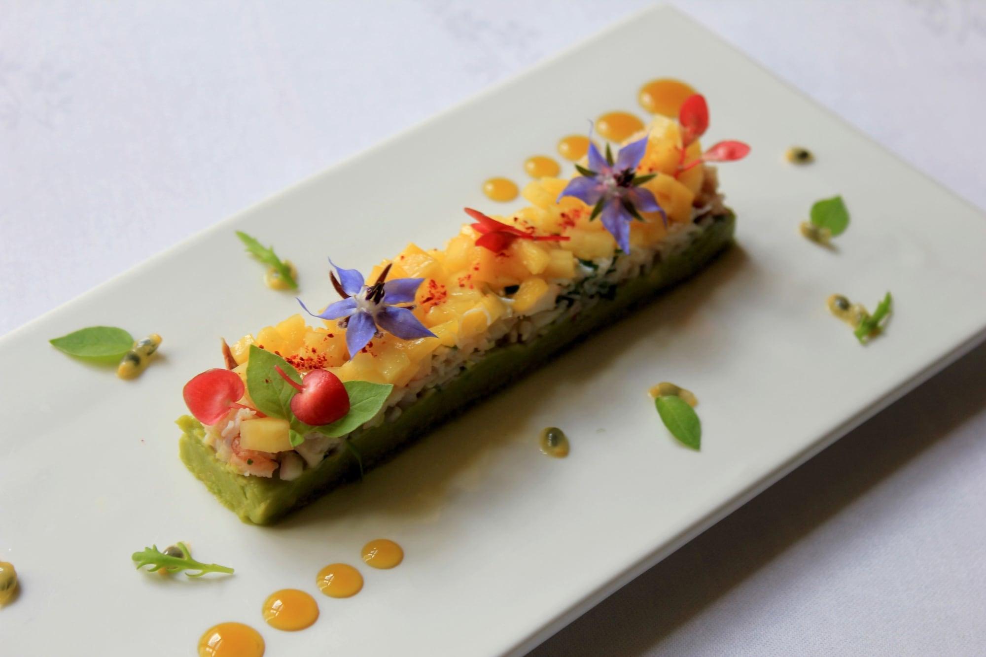 Logis Hotel Restaurant Le Cheval Blanc Blere Exterior foto